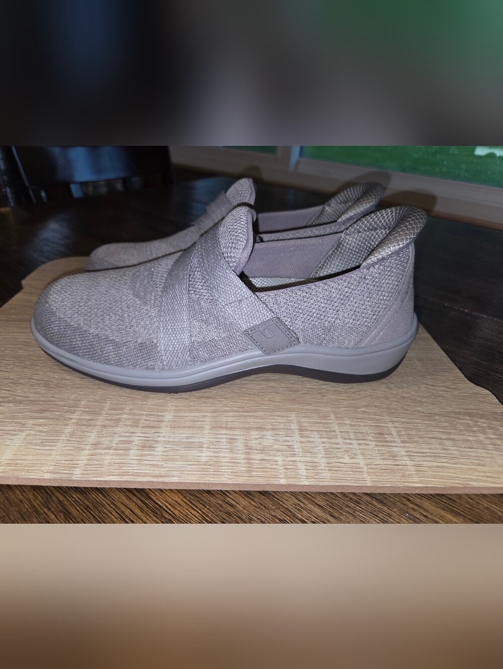 Orthofeet Women's Sneakers in Gray Hook & Loop‎ Closure